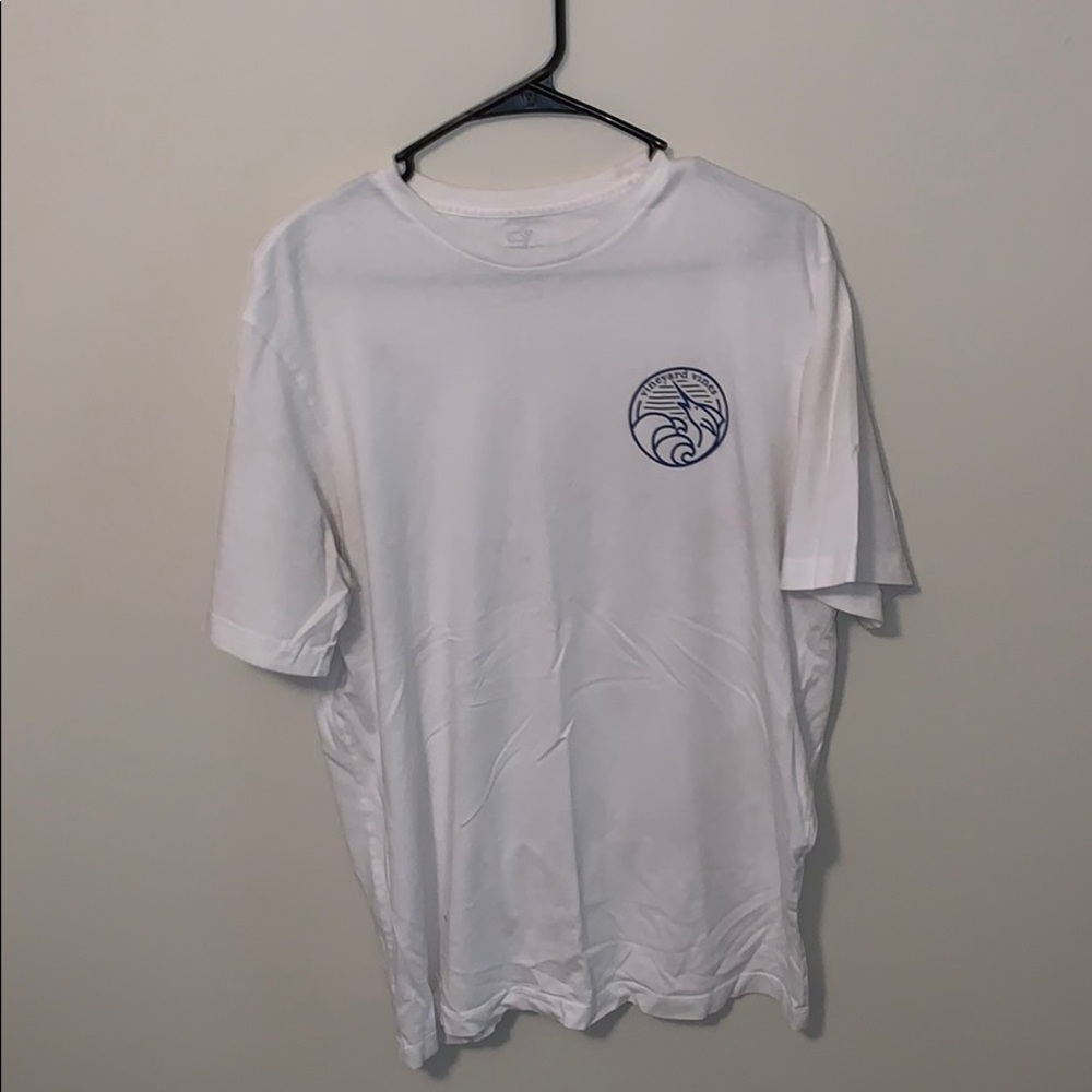 Vineyard vines T-shirt medium